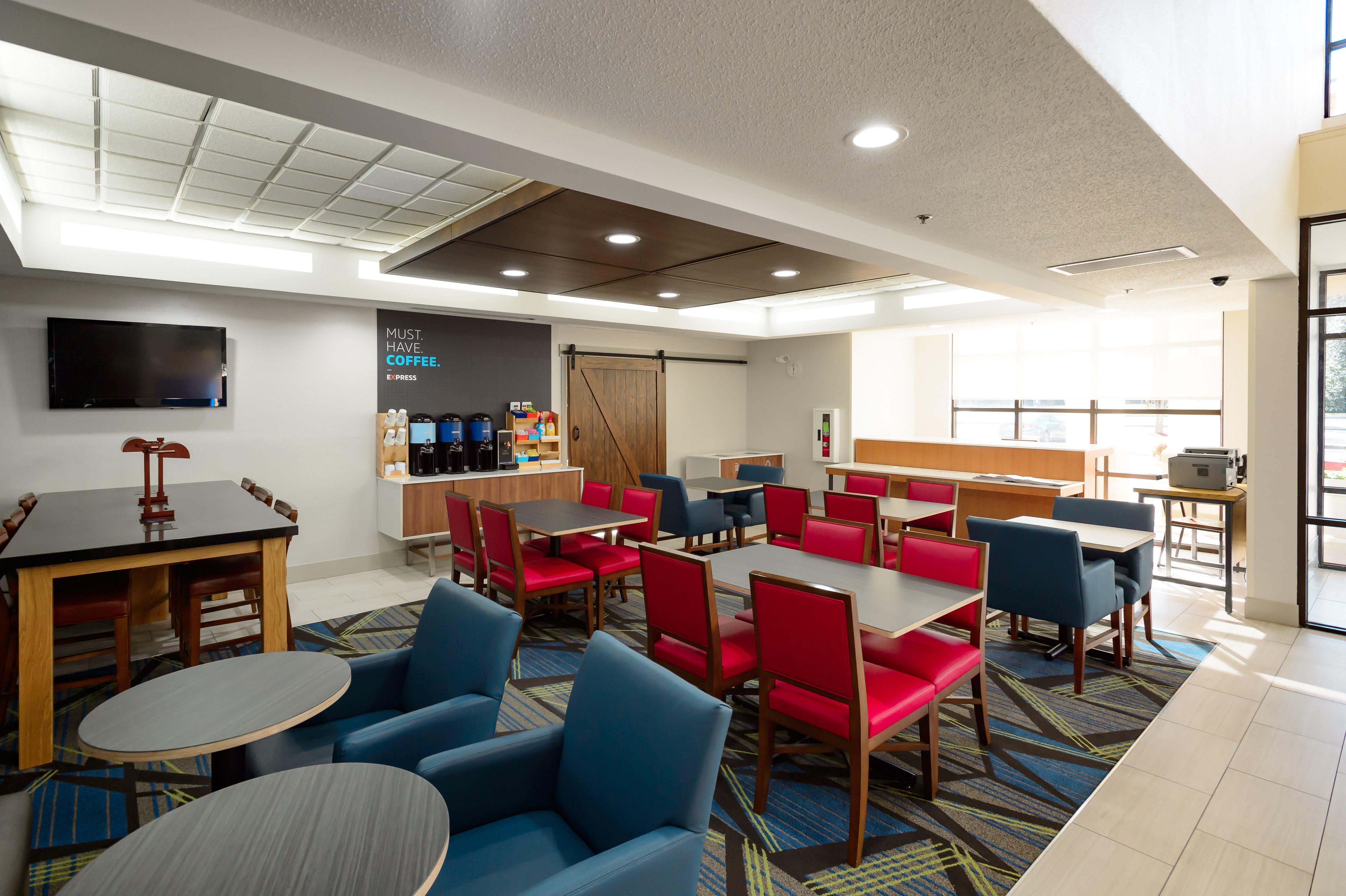 Holiday Inn Express Hillsborough-Durham Area By Ihg מראה חיצוני תמונה