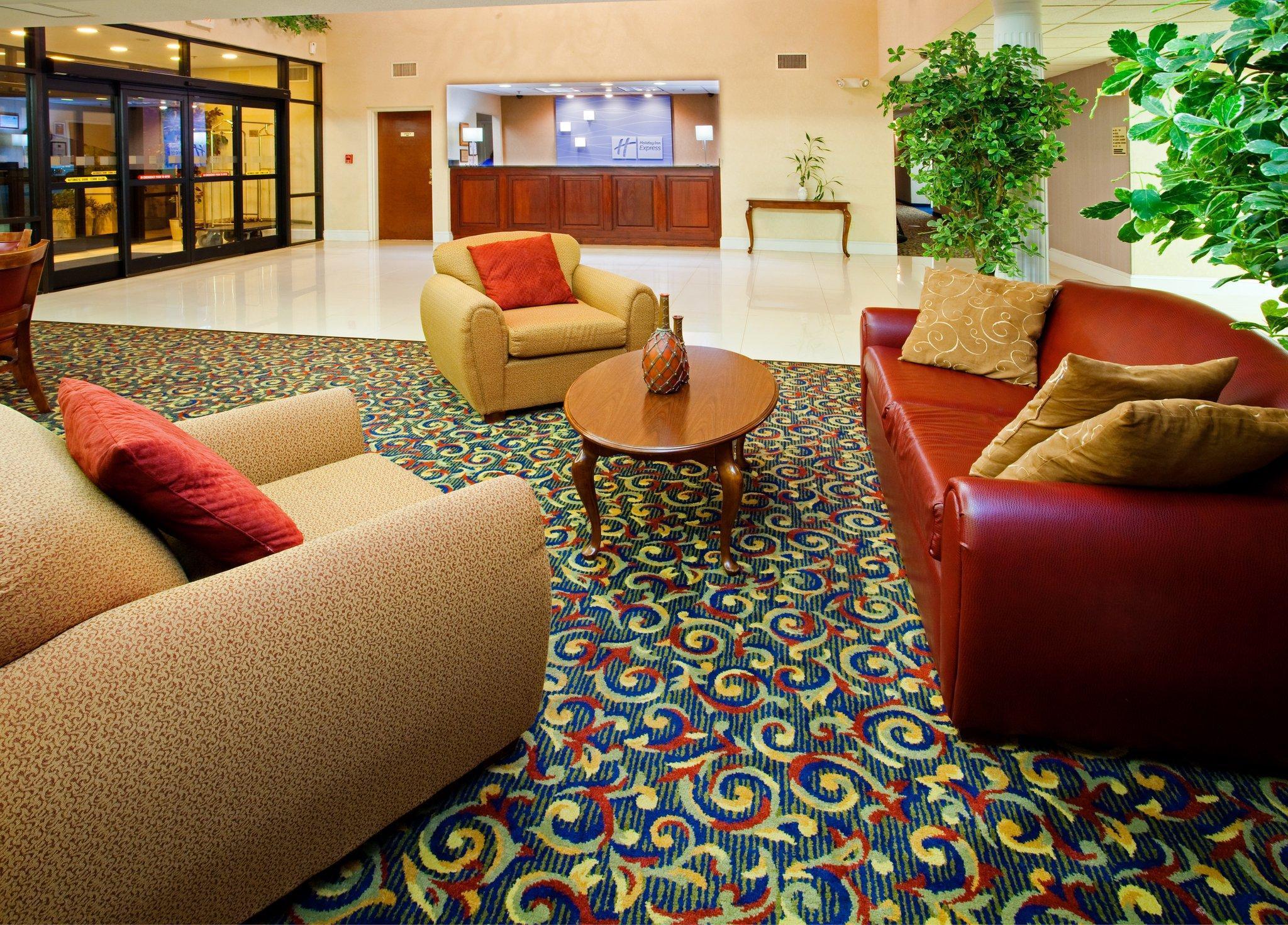 Holiday Inn Express Hillsborough-Durham Area By Ihg מראה חיצוני תמונה