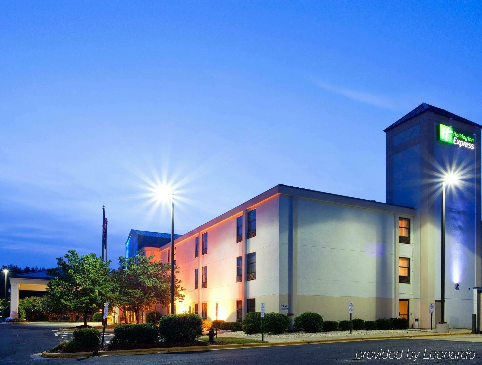 Holiday Inn Express Hillsborough-Durham Area By Ihg מראה חיצוני תמונה