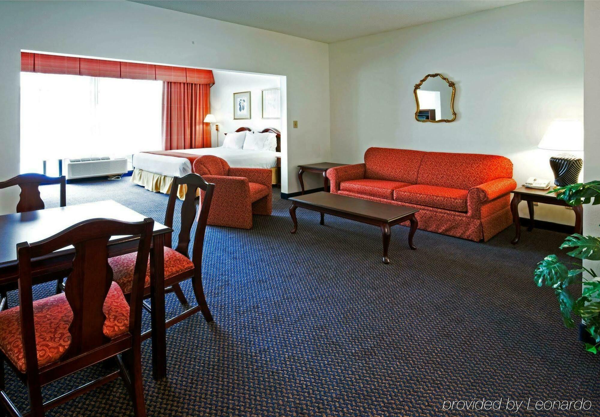 Holiday Inn Express Hillsborough-Durham Area By Ihg מראה חיצוני תמונה