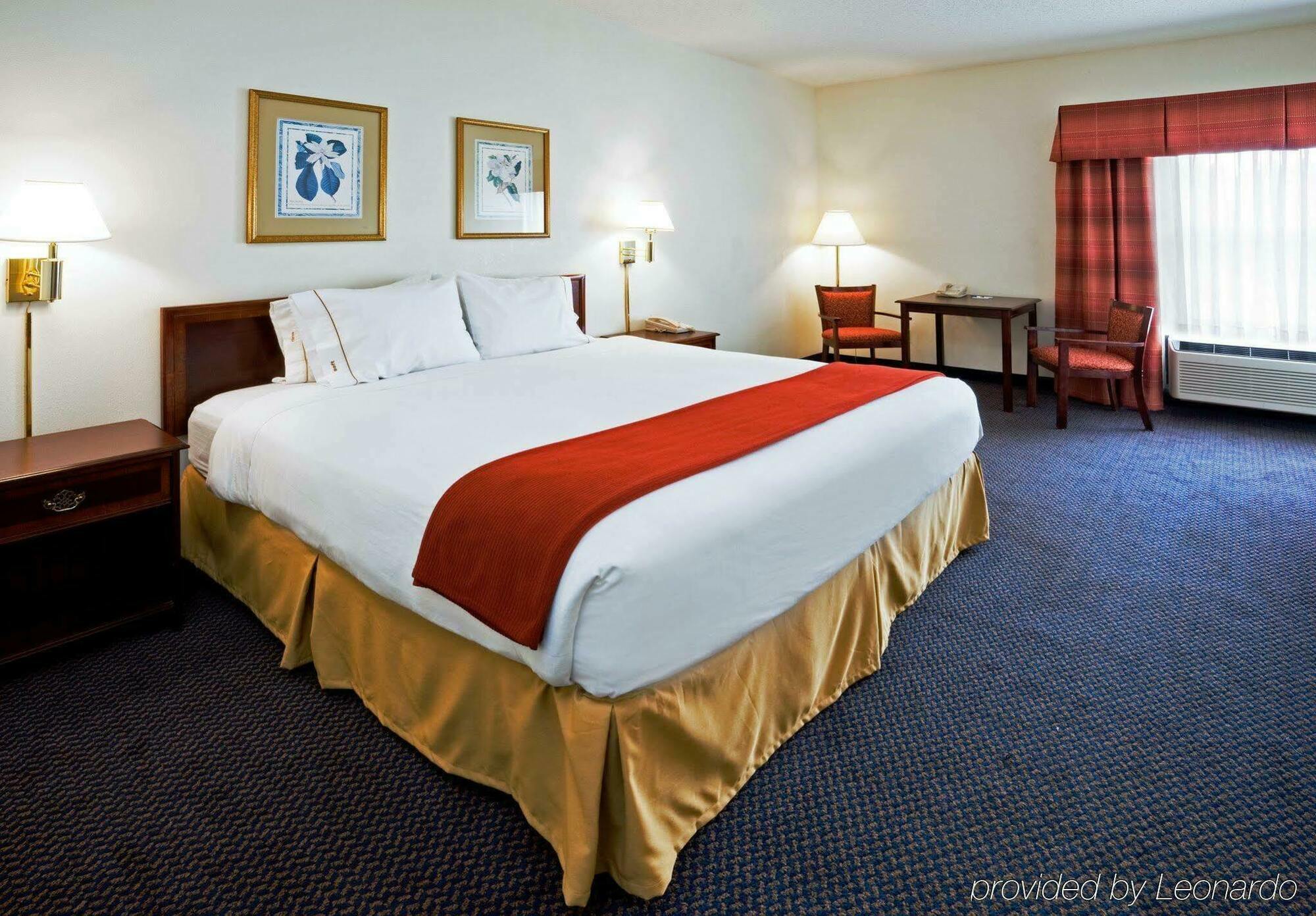 Holiday Inn Express Hillsborough-Durham Area By Ihg מראה חיצוני תמונה