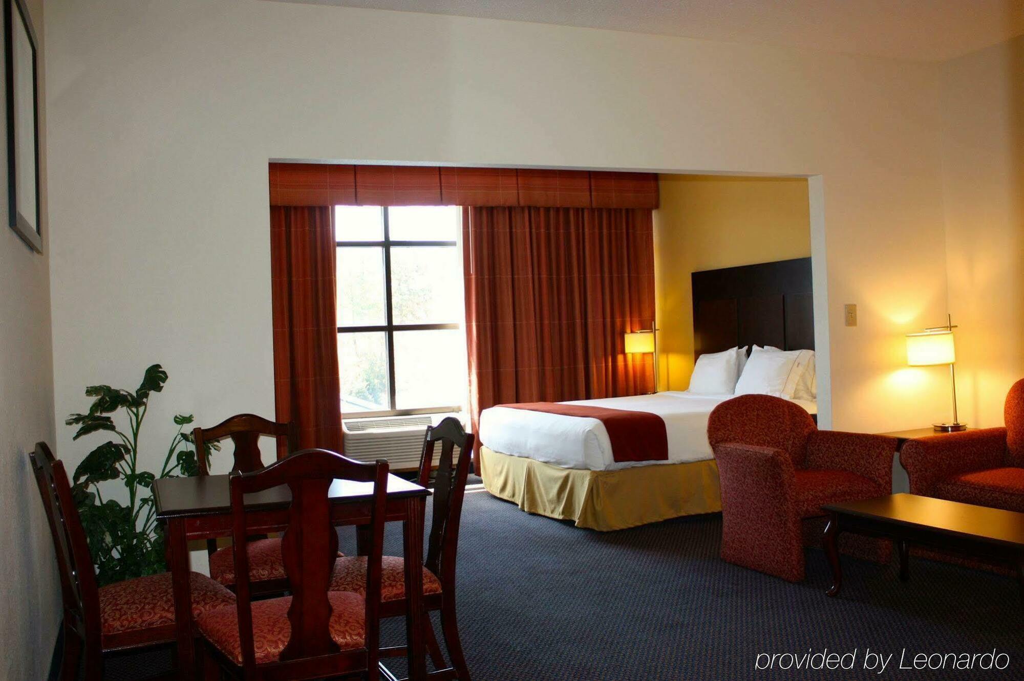 Holiday Inn Express Hillsborough-Durham Area By Ihg מראה חיצוני תמונה