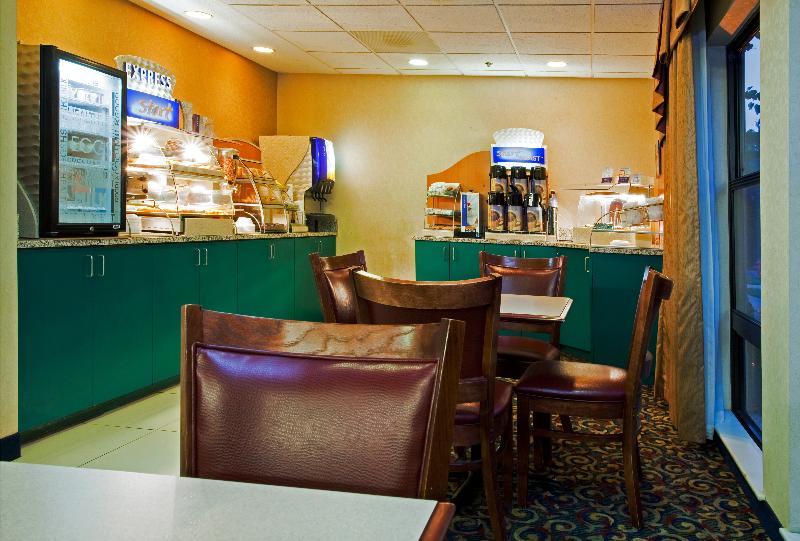 Holiday Inn Express Hillsborough-Durham Area By Ihg מראה חיצוני תמונה